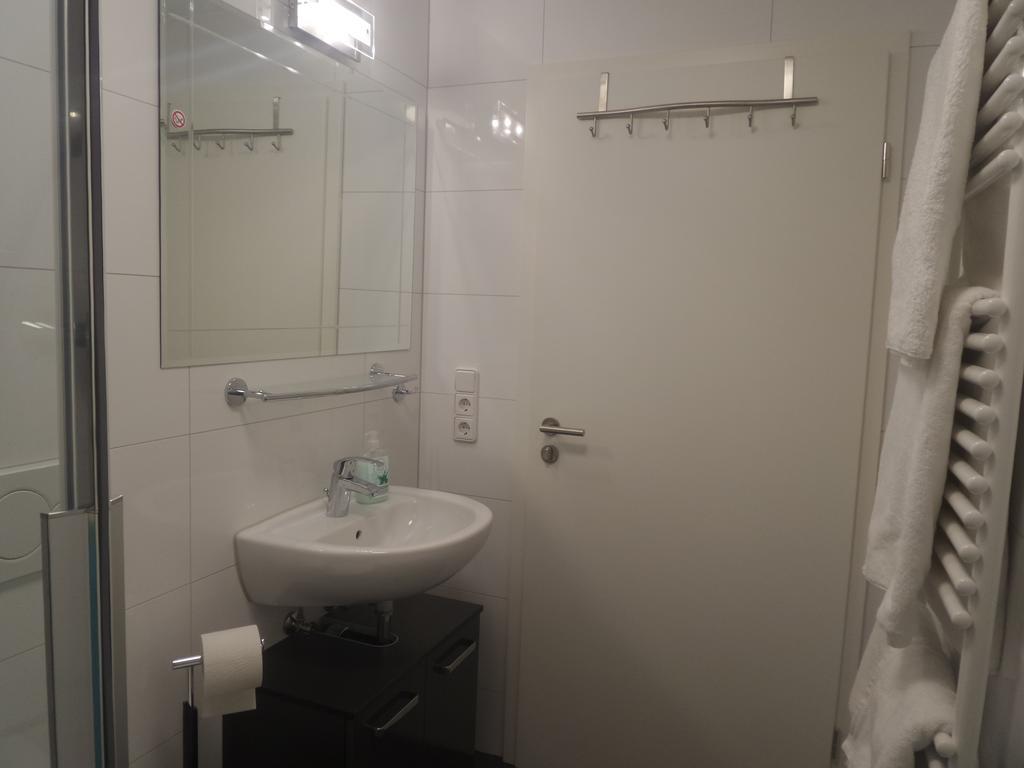 Apartment Rhein Main Hochheim am Main Chambre photo